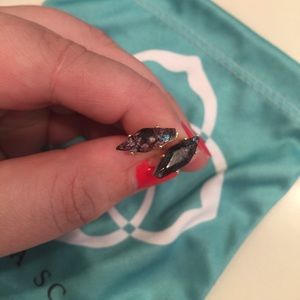 EUC Kendra Scott Brook Studs