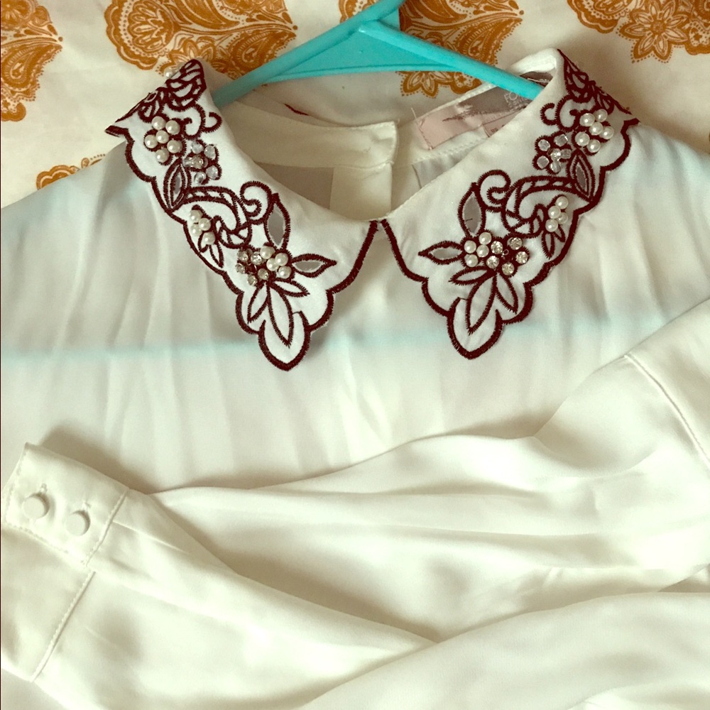 Collared white blouse ✨