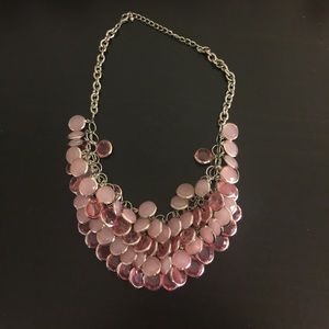 Accent necklace