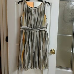 Suzy Chin maggy boutique fully lined sleeveless