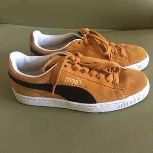 Puma Suede Dark Tan & Black Sneaker
