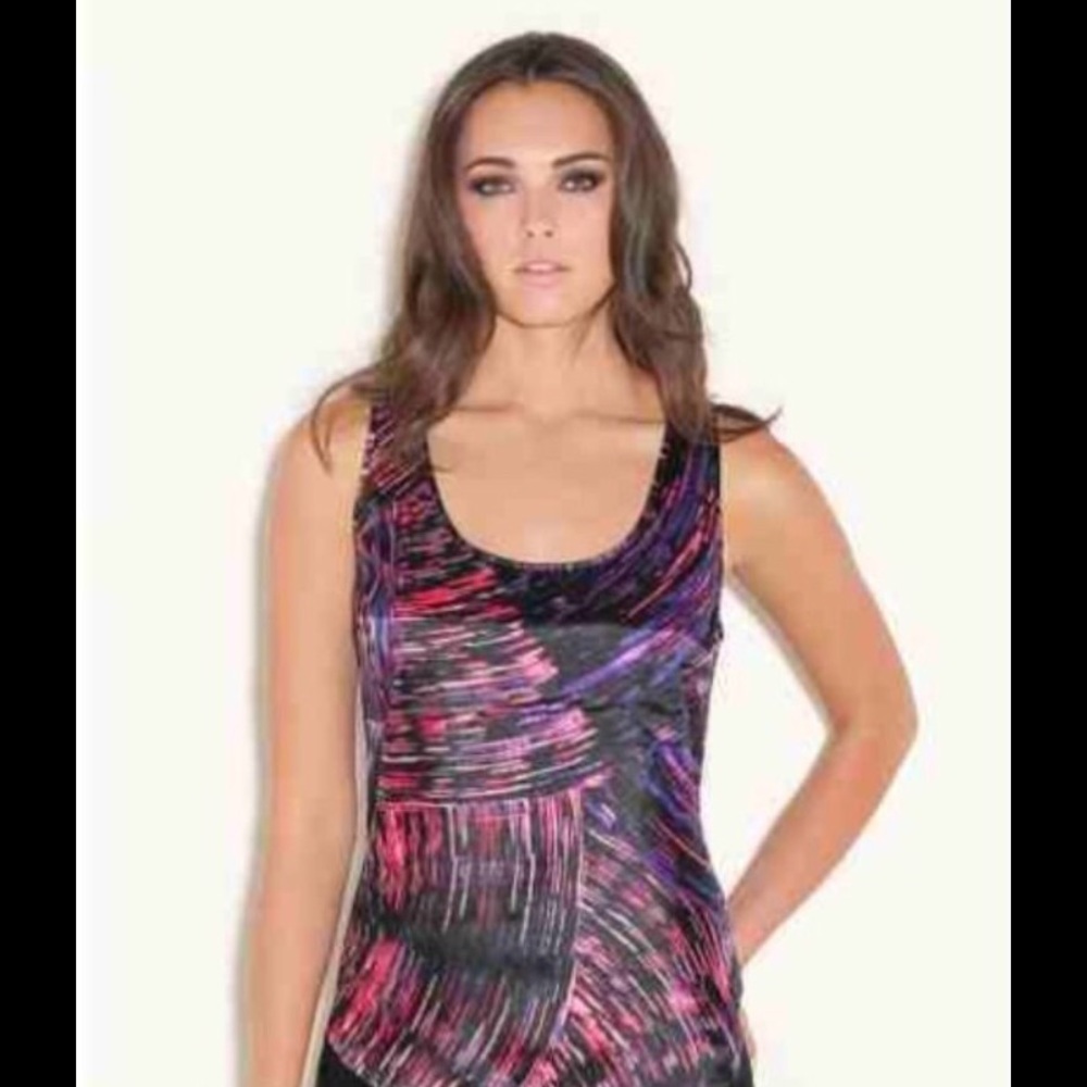 GUESS SLEEVELESS PRINT TOP