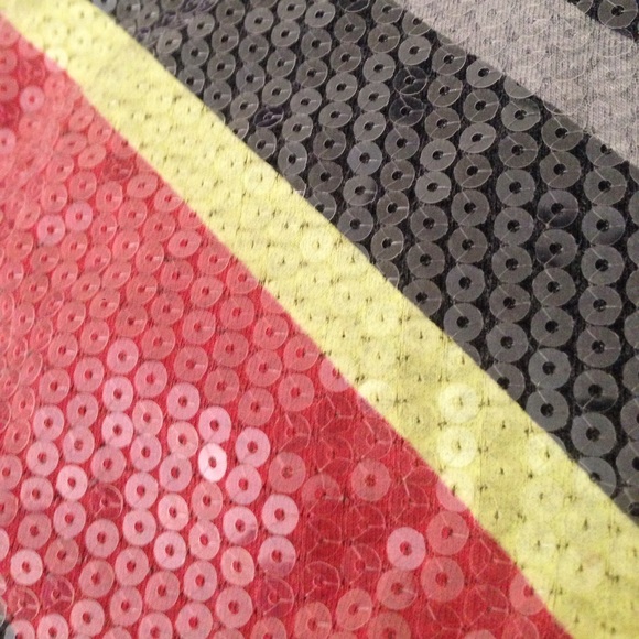 Shirt - Picture 2 of 3