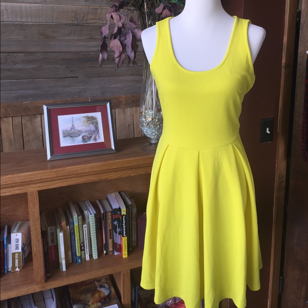 Gorgeous yellow sun dress