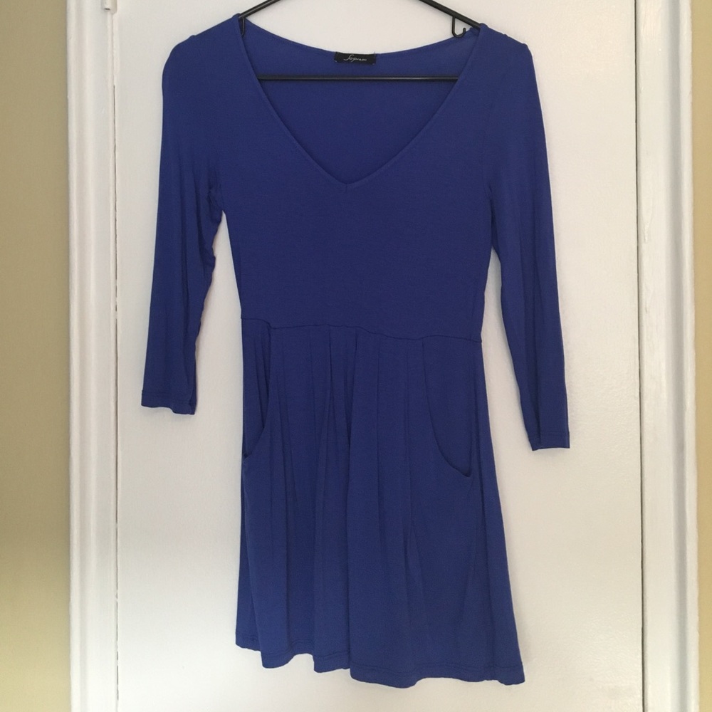 Blue V neck stretchy tunic top