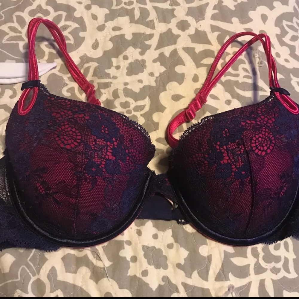 Victoria Secrets Sexy Little Things Bra