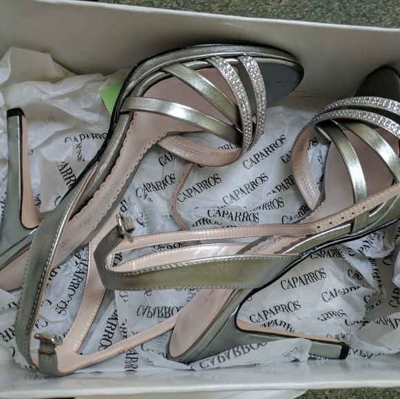 Caparros Silver Heels - Picture 2 of 8