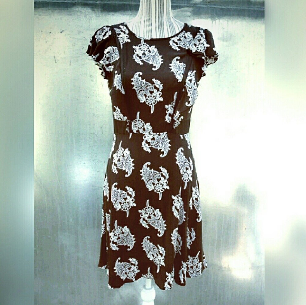 Chelsea & Violet Ruffle Dress - Picture 2 of 5