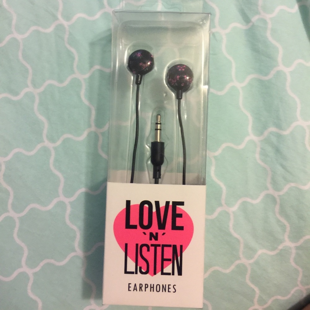 BRAND NEW HEADPHONES