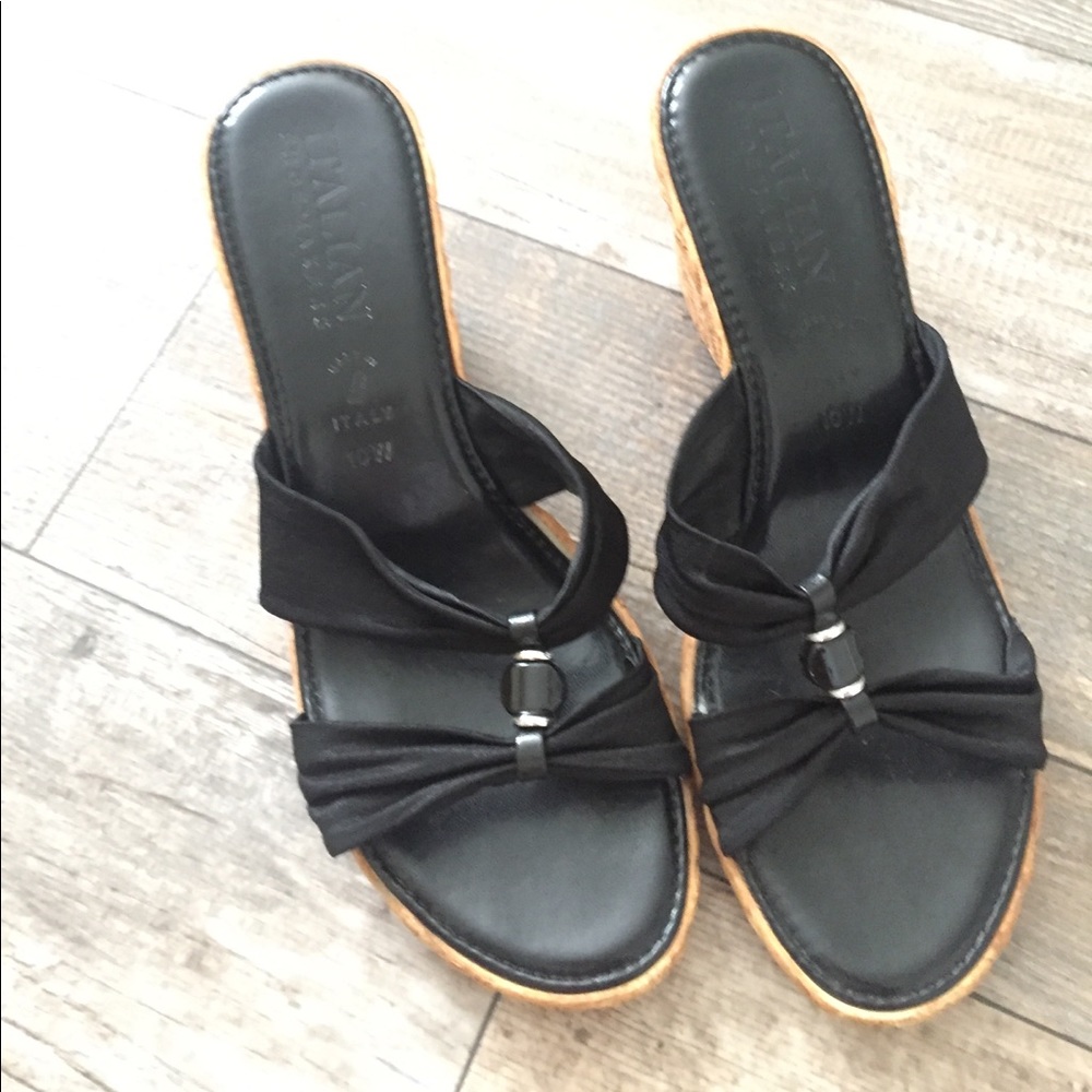 Black Italian Shoemaker wedges size 10w