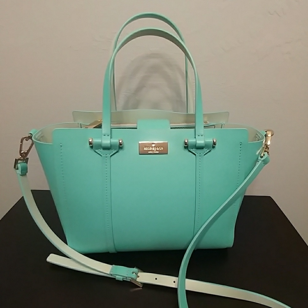 Used once! Authentic Kate Spade bag in mint!