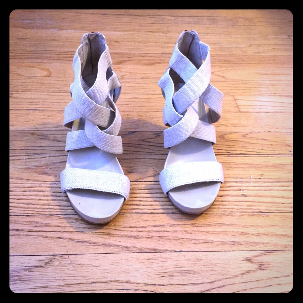 NWOB, BCBG Strappy Wedge Sandals, Beige, Sz 6