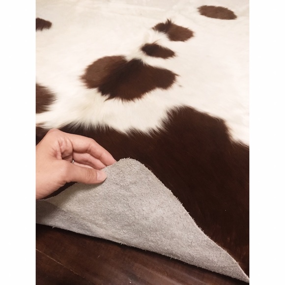 Sold Authentic Large Cowhide Rug - Picture 3 of 3