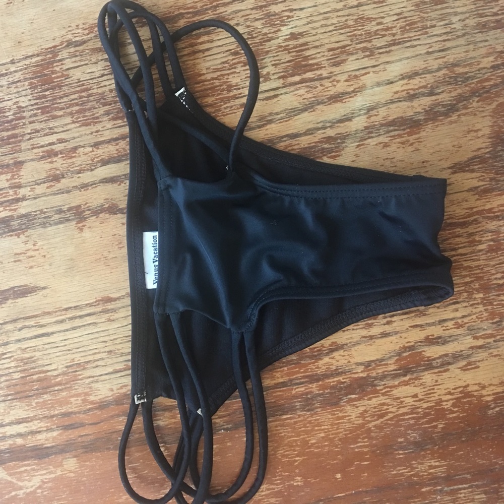 Black bikini bottoms