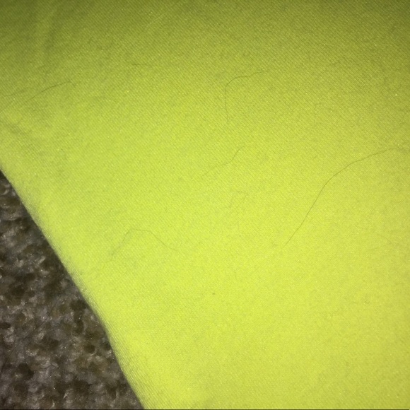 Yellow V neck - Picture 3 of 3