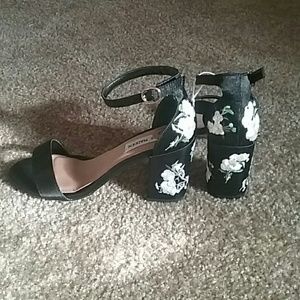 Black heels (brand new)