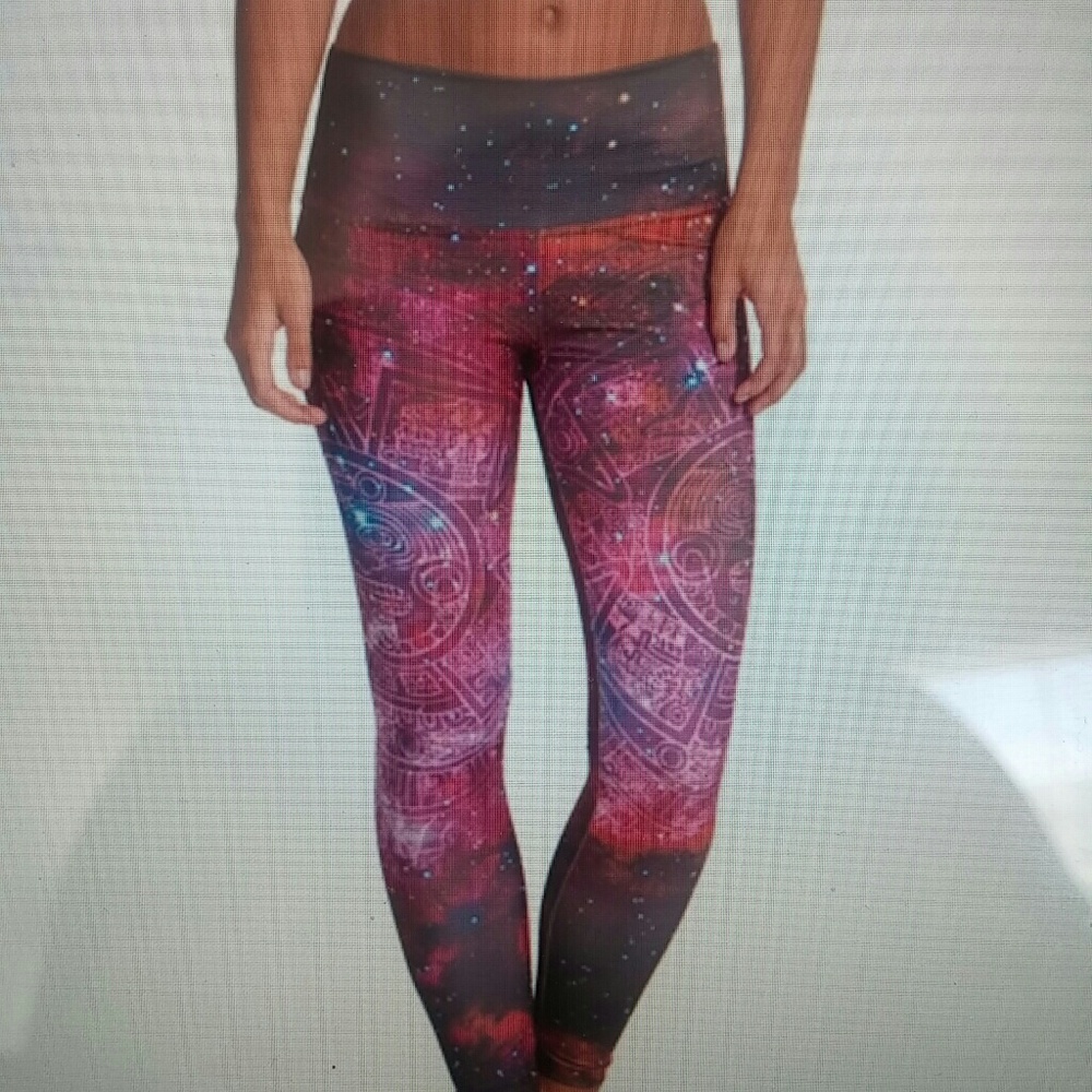 Om Shanti, Pink Galaxy Aztec, Yoga pants, sz Small