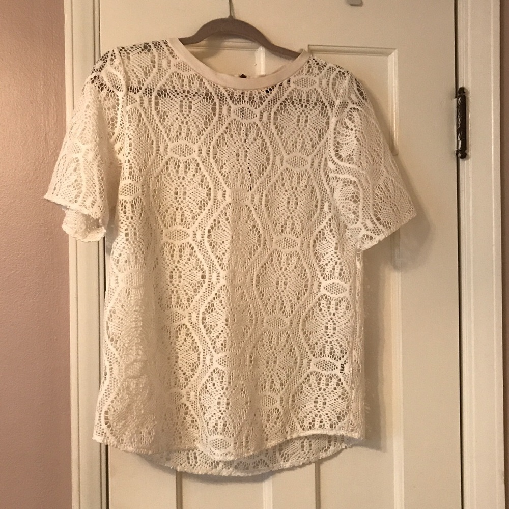 Banana Republic Cream lace shirt w zipper in back.