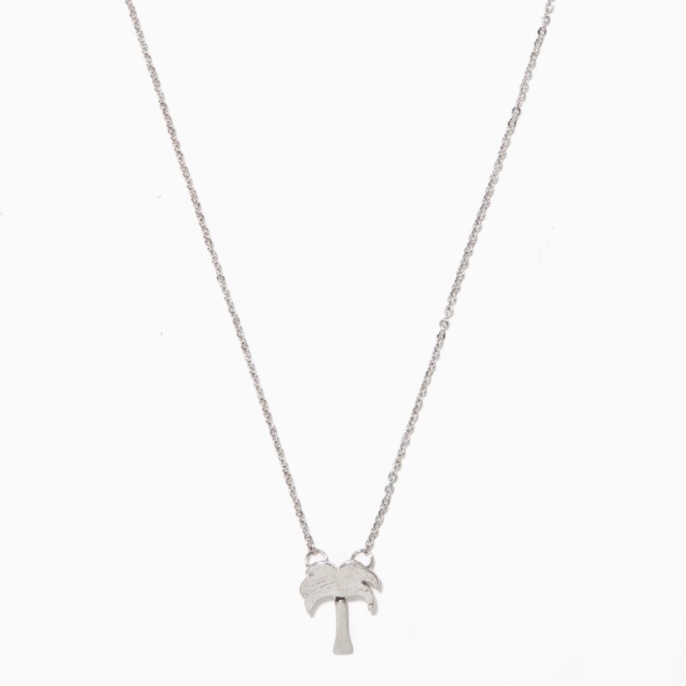 Delicate Palm Tree Necklace 🌴 - Picture 2 of 5