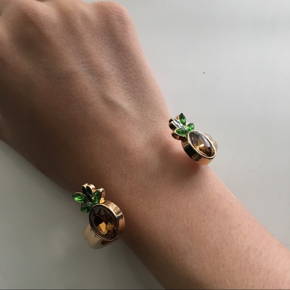 Pineapple Open Hinge Bracelet π - Picture 4 of 4