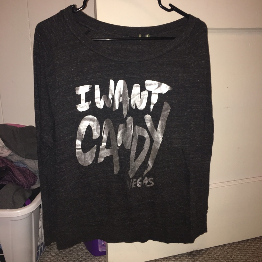 Black sweat shirt