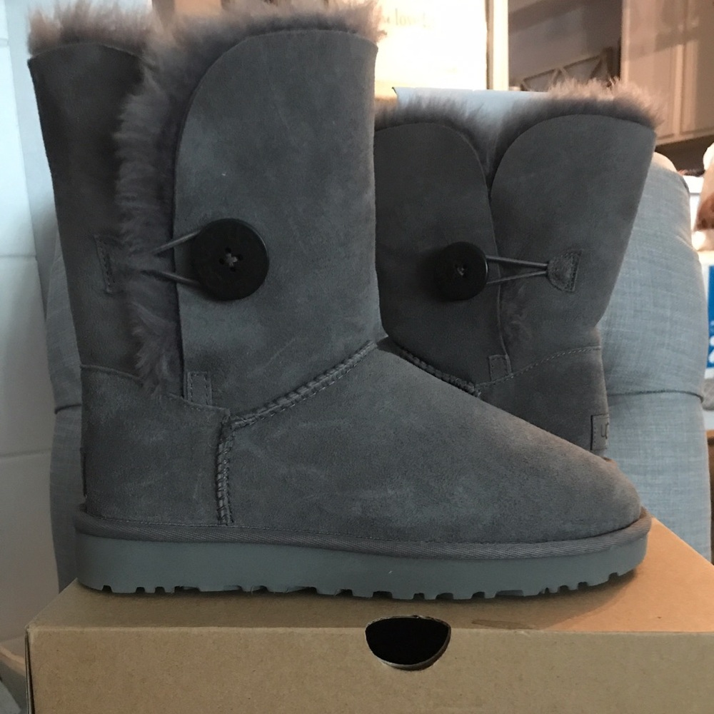 Uggs Bailey Button