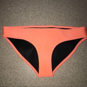 TRIANGL NEOPRENE BOTTOM