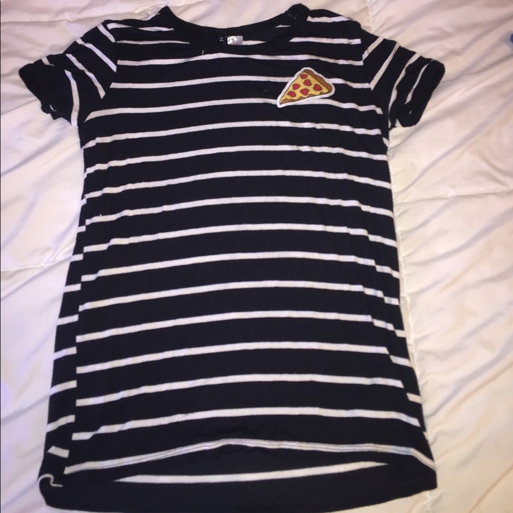 T-Shirt. Black and White striped