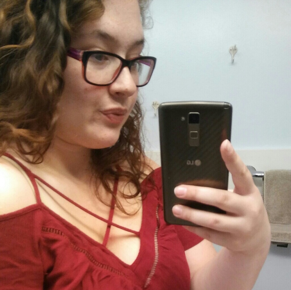 Meet your Posher, Michayla