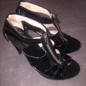Michael Kors Berkeley heels