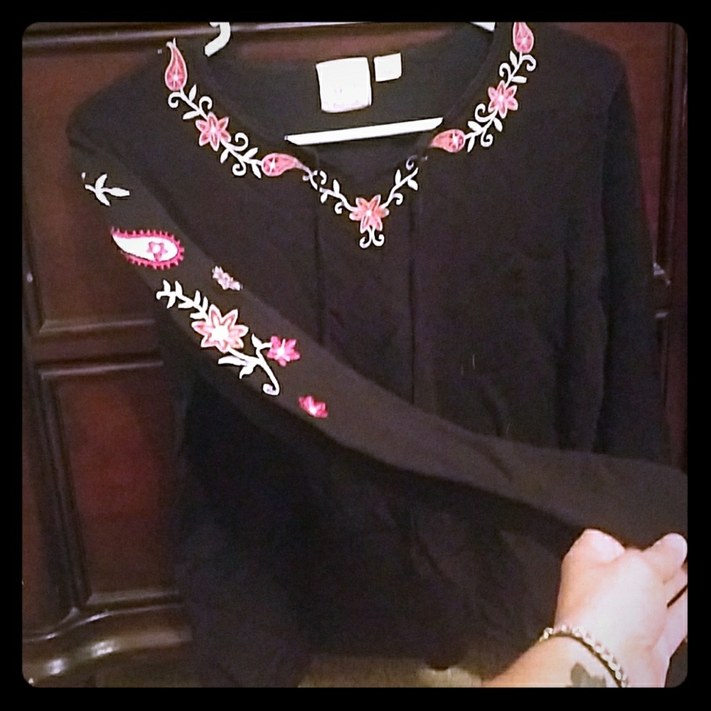 Long sleve black top