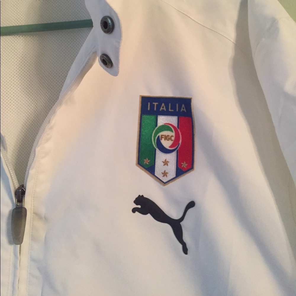 Puma Italy soccer/windbreaker jacket