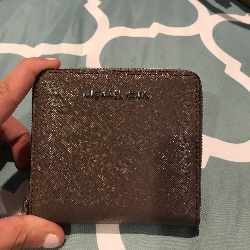 Michael kors card holder