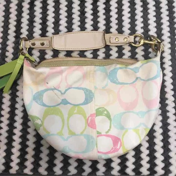 Coach - Picture 4 of 4