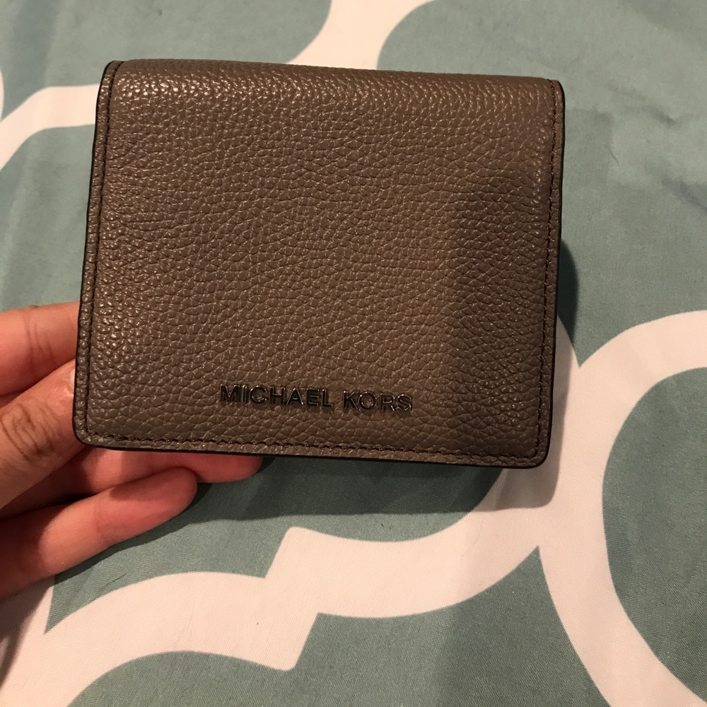 Michael kors wallet
