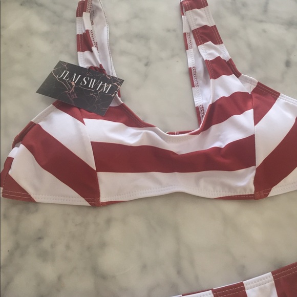 🆕 • Red & White Striped Bikini • - Picture 6 of 8