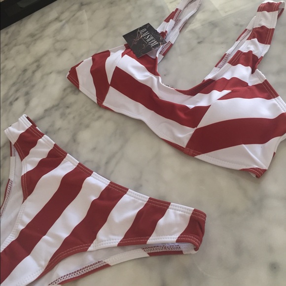 🆕 • Red & White Striped Bikini • - Picture 8 of 8