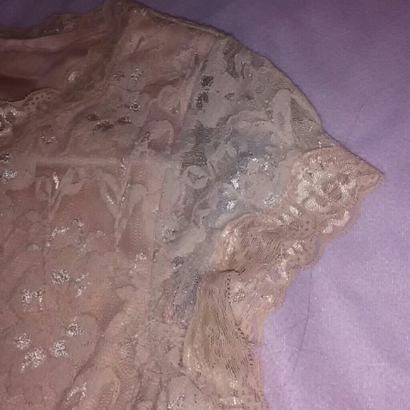 Women's tops - Picture 2 of 3