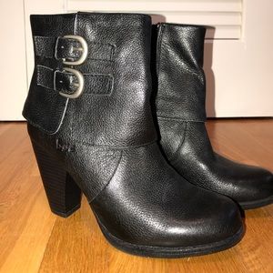 Born Concept booties