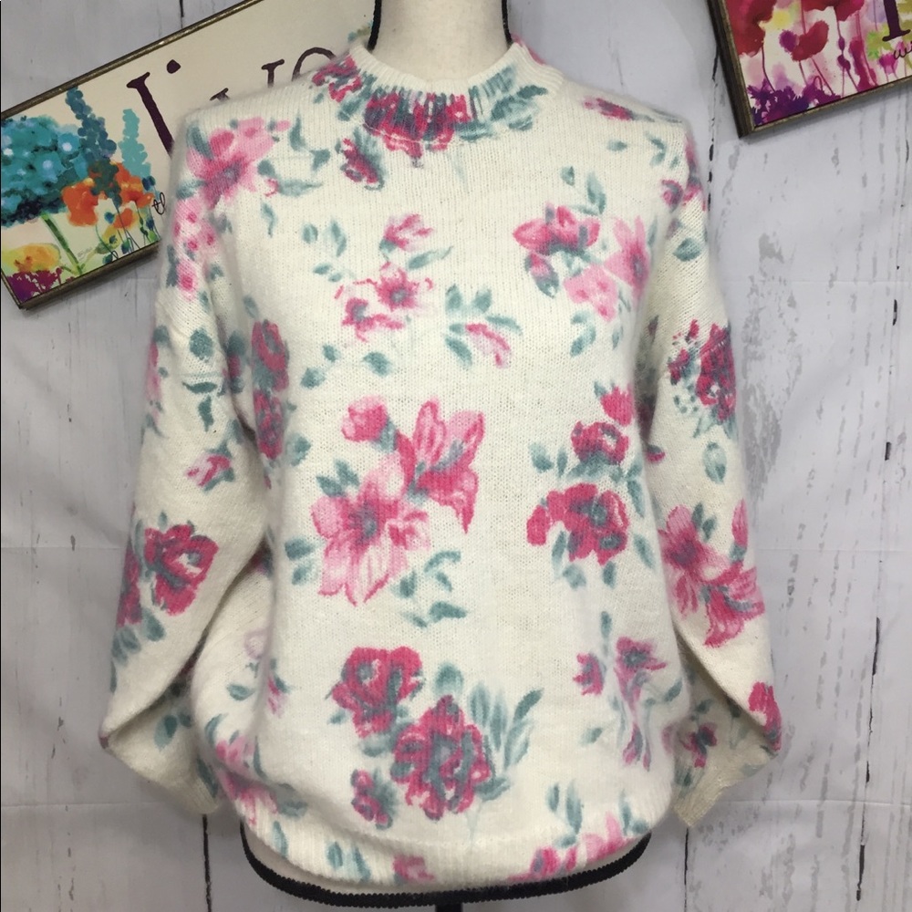 ( MERPHIS JONES )  Spectacular woman's sweater ❤️