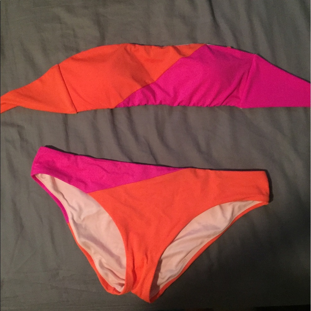 VS bandeau bikini