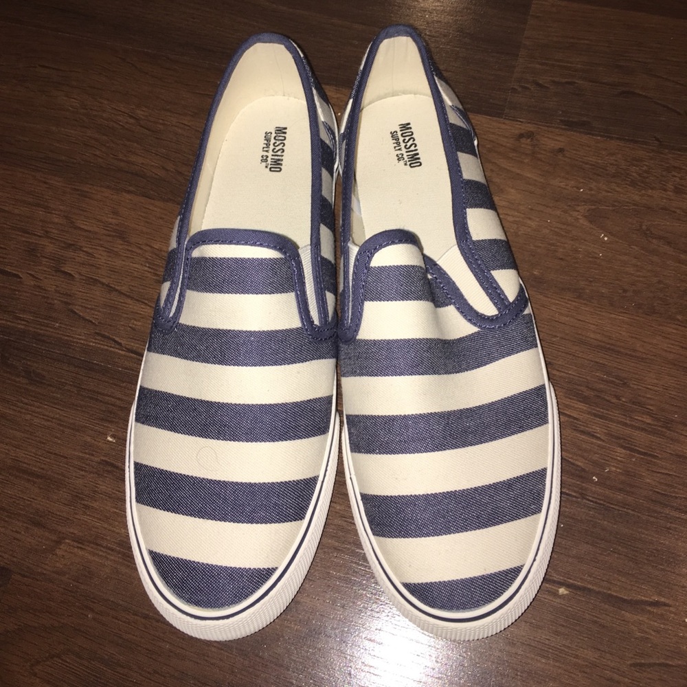 NWOT Mossimo slip-on, cream/denim blue, 9