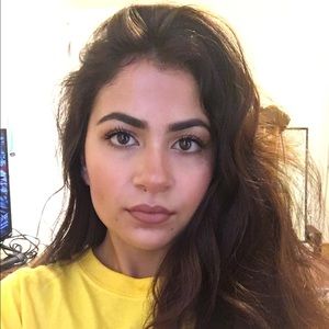 Meet your Posher, Riya