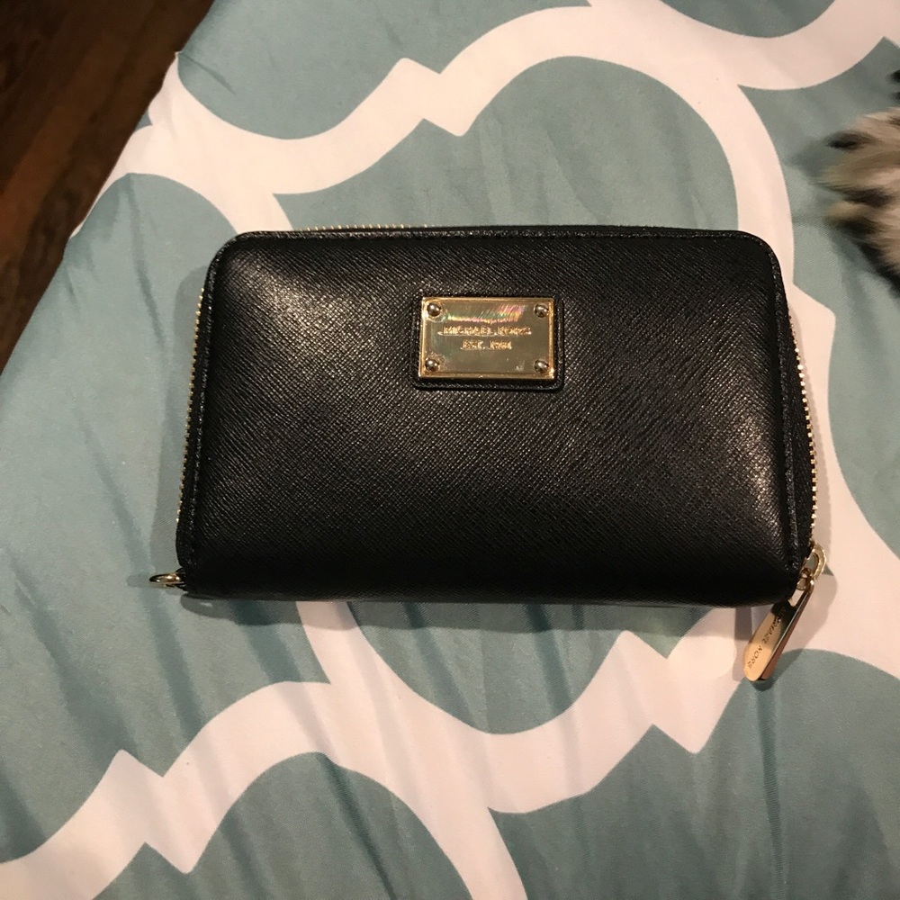 Michael kors wallet