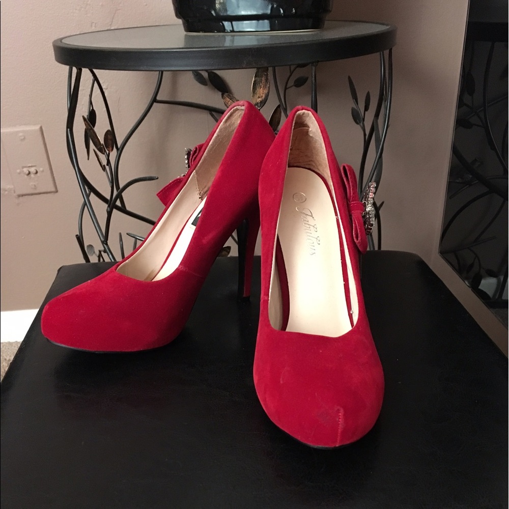💎 👠 Red Suede Bow Tie and Gem Heels 👠