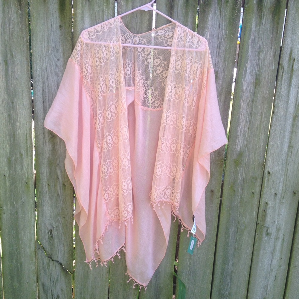 NWT Bellini Shawl With Back Coverage