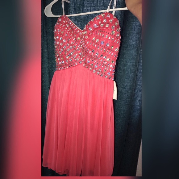 pink dress - Picture 1 of 3