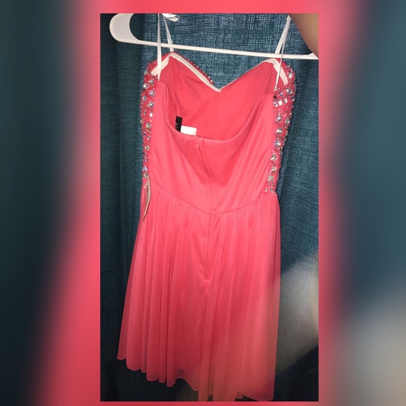 pink dress - Picture 2 of 3