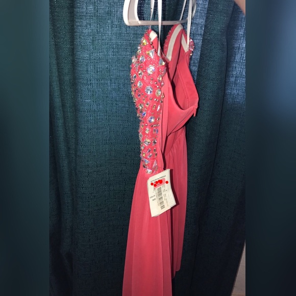 pink dress - Picture 3 of 3