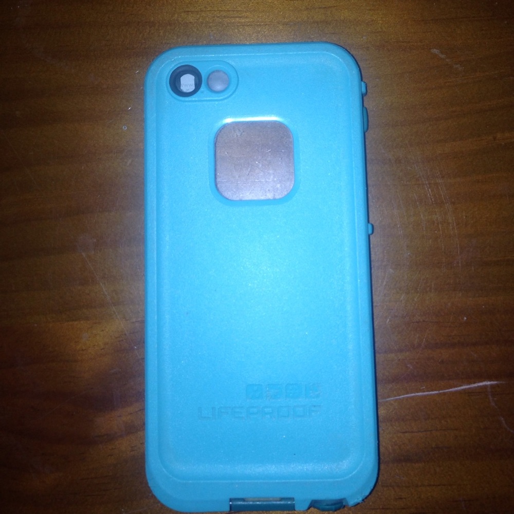 iPhone 5/5s life proof case